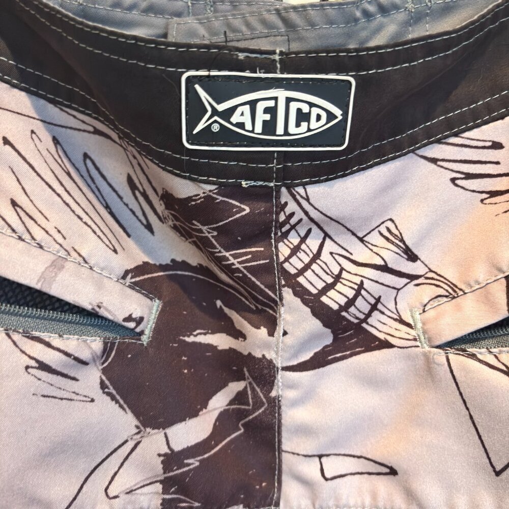 AFTCO Men’s Board Shorts Size Large Gray Black Hibiscus Fish Print Swim Trunks - Picture 6 of 6